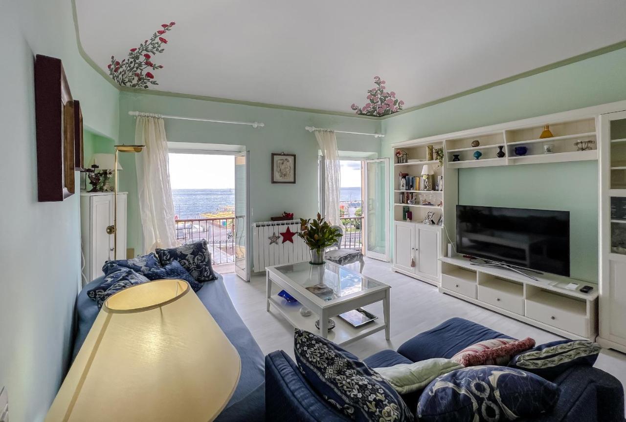 Splendido Appartamento Con Vista Mare Su Piazza Dante Varazze Zewnętrze zdjęcie