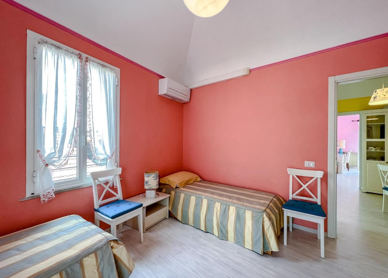 Splendido Appartamento Con Vista Mare Su Piazza Dante Varazze Zewnętrze zdjęcie